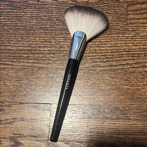 Sephora Featherweight Fan Brush #92